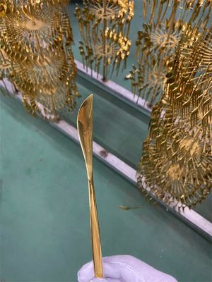 Часы и инструменты для вакуумного покрытия