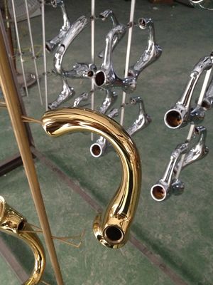 Многофункциональная машина для вакуумного покрытия металлических листов, пластиковых деталей и керамических изделий