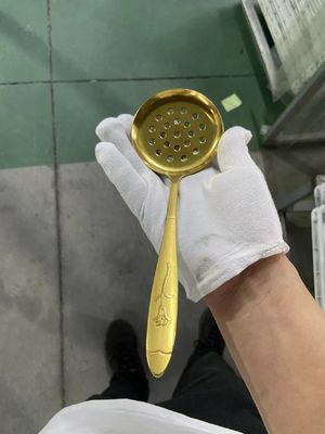 Полностью автоматическая вакуумная PVD-установка для нанесения покрытий на ювелирные изделия из металла премиум-класса