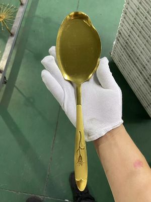 Станок для нанесения многоцветного покрытия PVD дуговым ионным вакуумным напылением на столы и стулья из нержавеющей стали