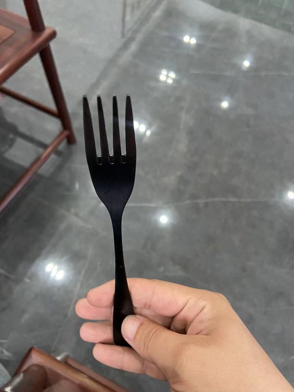 Хорошая повторяемость процесса Золотой цвет покрытия Мини-машина для вакуумного покрытия Pvd