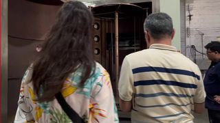 Клиент из Ирана проверяет образцы с PVD-покрытием после испытаний